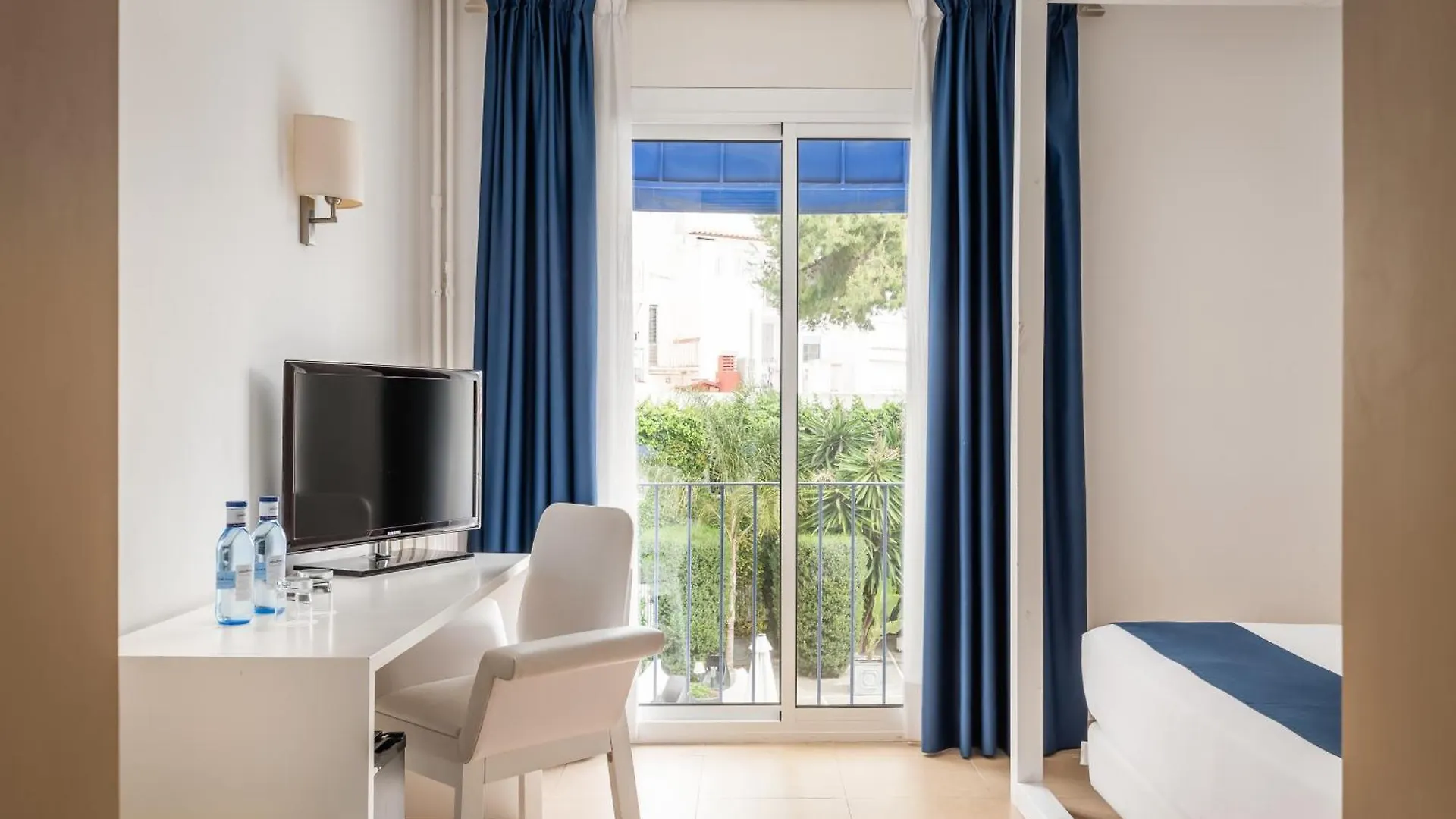 Hotel Medium Sitges Park 3*,